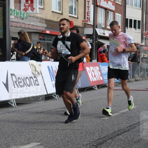 15.09.2024 - PSD Bank Halbmarathon Michael Strokosch http://msf.ph/oto/7067659 15.09.2024 12:02:58 Ziel 1420, 1658, 1722, 1740, 2037, 2060, 2155, 2417, 2764, 3011 meine-sportfotos.de