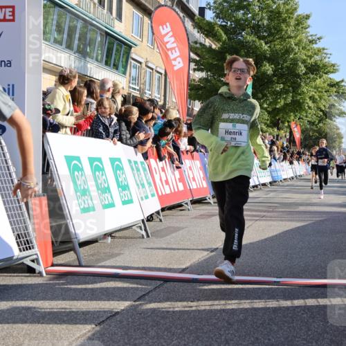 15.09.2024 - PSD Bank Halbmarathon Strokosch-Dieckow http://msf.ph/oto/7067663 15.09.2024 10:27:23 Ziel 18, 42, 75, 82, 87, 136, 139, 167, 198, 210, 270, 294 meine-sportfotos.de