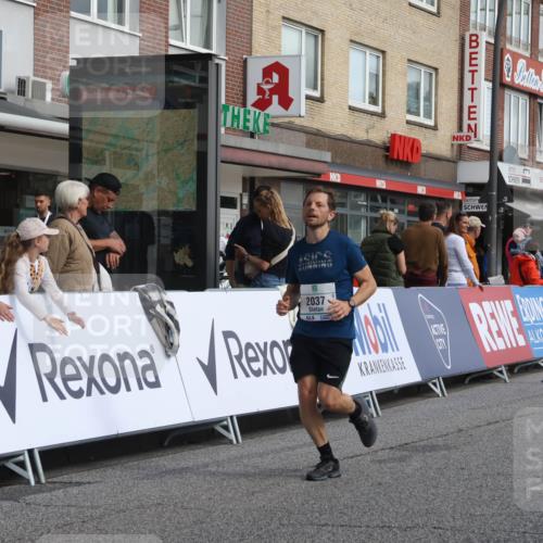 15.09.2024 - PSD Bank Halbmarathon Michael Strokosch http://msf.ph/oto/7067697 15.09.2024 12:03:04 Ziel 1420, 1658, 1722, 1740, 2037, 2155, 2417, 2548, 2764, 3011 meine-sportfotos.de