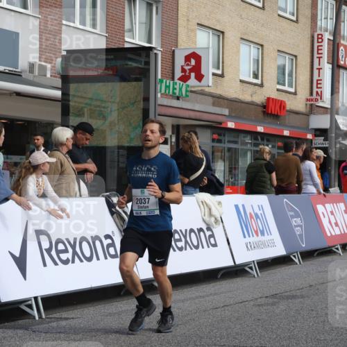 15.09.2024 - PSD Bank Halbmarathon Michael Strokosch http://msf.ph/oto/7067700 15.09.2024 12:03:05 Ziel 1420, 1658, 1722, 1740, 2037, 2155, 2417, 2548, 2764, 3011 meine-sportfotos.de