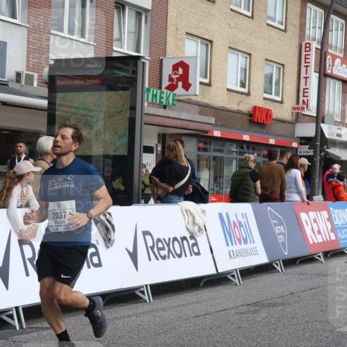 15.09.2024 - PSD Bank Halbmarathon Michael Strokosch http://msf.ph/oto/7067702 15.09.2024 12:03:05 Ziel 1420, 1658, 1722, 1740, 2037, 2155, 2417, 2548, 2764, 3011 meine-sportfotos.de