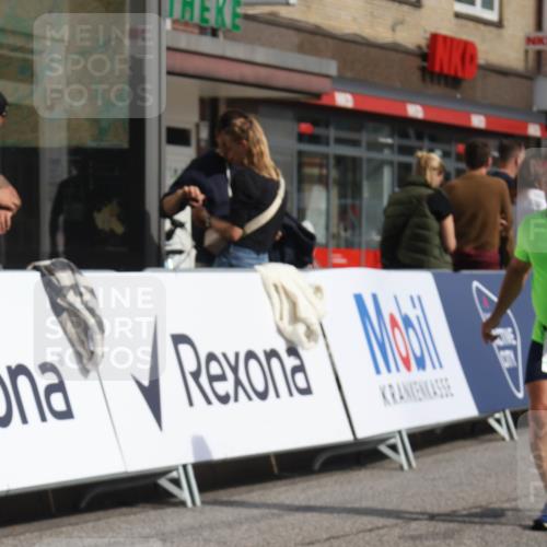 15.09.2024 - PSD Bank Halbmarathon Michael Strokosch http://msf.ph/oto/7067752 15.09.2024 12:03:12 Ziel 1740, 1944, 2037, 2417, 2548, 2759, 3011 meine-sportfotos.de