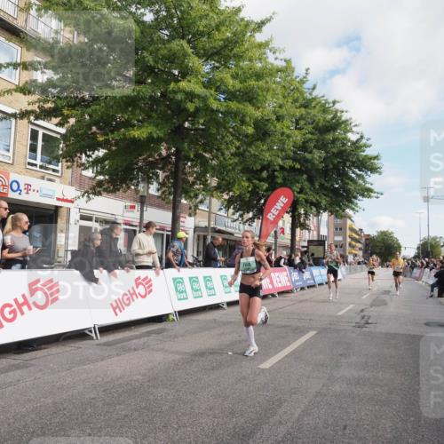 15.09.2024 - PSD Bank Halbmarathon Miley Keyser http://msf.ph/oto/7067766 15.09.2024 11:18:59 Ziel 420, 584, 849, 866, 1066, 1085 meine-sportfotos.de