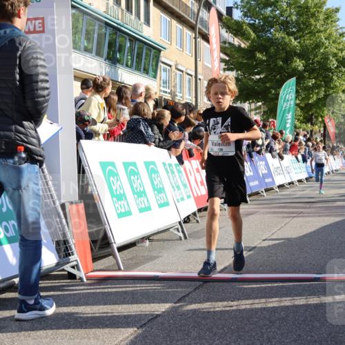 15.09.2024 - PSD Bank Halbmarathon Strokosch-Dieckow http://msf.ph/oto/7067771 15.09.2024 10:27:29 Ziel 18, 48, 75, 87, 136, 139, 167, 198, 210, 219, 268, 272 meine-sportfotos.de