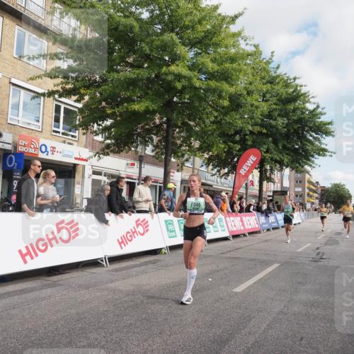 15.09.2024 - PSD Bank Halbmarathon Miley Keyser http://msf.ph/oto/7067775 15.09.2024 11:18:59 Ziel 420, 584, 849, 866, 1066, 1085 meine-sportfotos.de