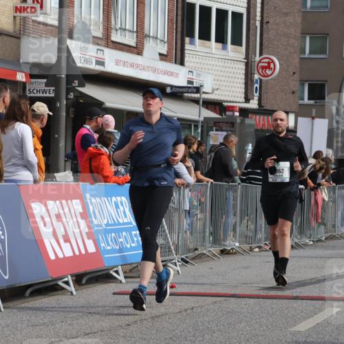 15.09.2024 - PSD Bank Halbmarathon Michael Strokosch http://msf.ph/oto/7067799 15.09.2024 12:03:18 Ziel 1740, 1944, 2062, 2417, 2548, 2759, 3056 meine-sportfotos.de
