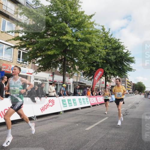 15.09.2024 - PSD Bank Halbmarathon Miley Keyser http://msf.ph/oto/7067822 15.09.2024 11:19:02 Ziel 420, 584, 640, 849, 866, 1066 meine-sportfotos.de