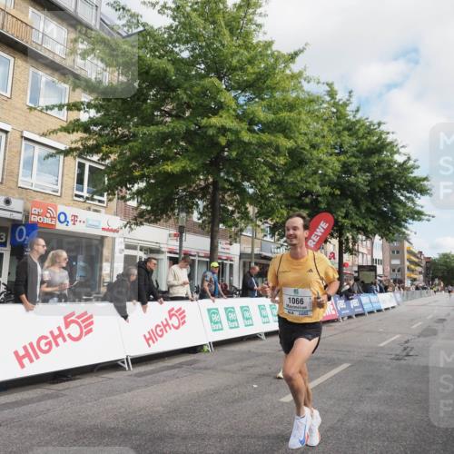 15.09.2024 - PSD Bank Halbmarathon Miley Keyser http://msf.ph/oto/7067844 15.09.2024 11:19:02 Ziel 420, 584, 640, 849, 866, 1066 meine-sportfotos.de