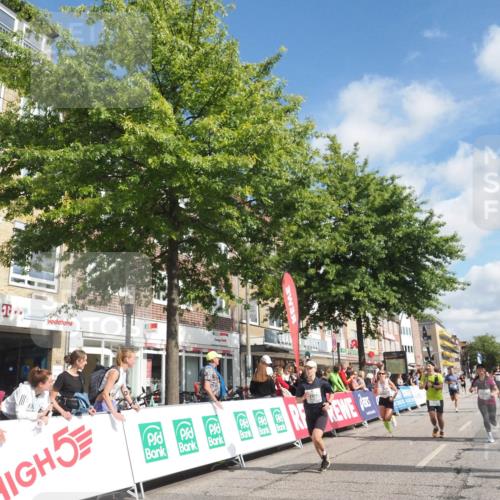 15.09.2024 - PSD Bank Halbmarathon Miley Keyser http://msf.ph/oto/7067846 15.09.2024 12:19:03 Ziel 1728, 1729, 2149, 2412, 2821, 3094, 3106, 3258, 3419, 3446, 3447, 3500, 3561 meine-sportfotos.de