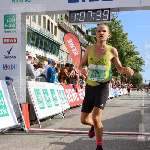 15.09.2024 - PSD Bank Halbmarathon Strokosch-Dieckow http://msf.ph/oto/7067868 15.09.2024 11:08:30 Ziel 403, 474, 475, 479, 491, 493 meine-sportfotos.de