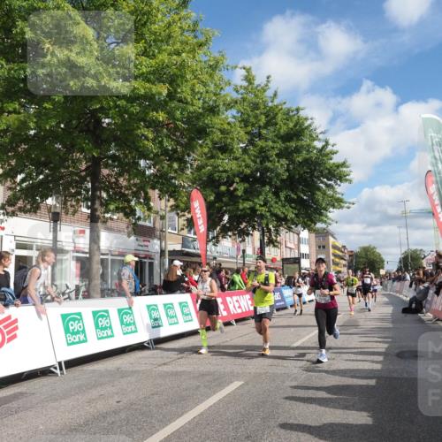 15.09.2024 - PSD Bank Halbmarathon Miley Keyser http://msf.ph/oto/7067871 15.09.2024 12:19:05 Ziel 1728, 1729, 2149, 2412, 2821, 3094, 3106, 3258, 3419, 3446, 3447, 3500, 3561 meine-sportfotos.de