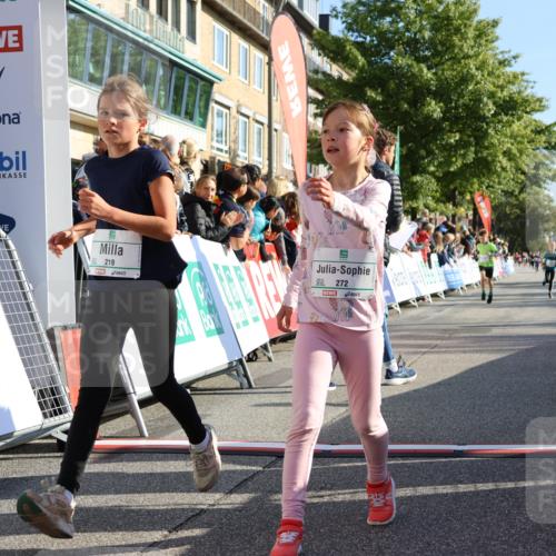 15.09.2024 - PSD Bank Halbmarathon Strokosch-Dieckow http://msf.ph/oto/7067943 15.09.2024 10:27:34 Ziel 48, 87, 122, 136, 139, 174, 198, 210, 219, 233, 268, 272 meine-sportfotos.de