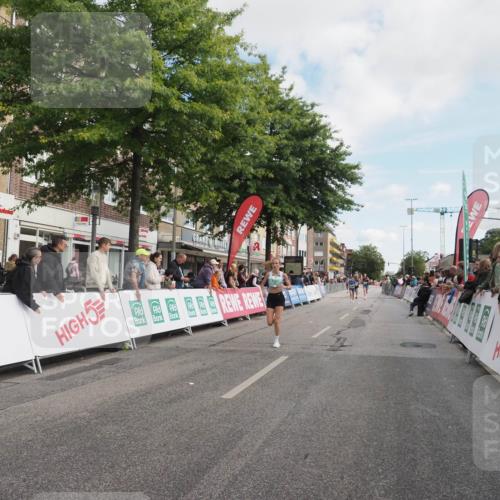 15.09.2024 - PSD Bank Halbmarathon Miley Keyser http://msf.ph/oto/7067955 15.09.2024 11:19:23 Ziel 401, 628, 630, 640, 822, 859, 887, 1070 meine-sportfotos.de