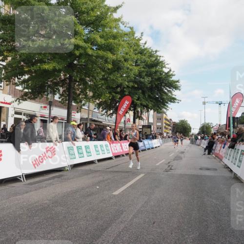 15.09.2024 - PSD Bank Halbmarathon Miley Keyser http://msf.ph/oto/7067960 15.09.2024 11:19:23 Ziel 401, 628, 630, 640, 822, 859, 887, 1070 meine-sportfotos.de