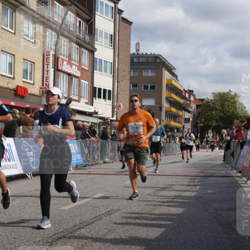 15.09.2024 - PSD Bank Halbmarathon Michael Strokosch http://msf.ph/oto/7067972 15.09.2024 12:03:53 Ziel 1674, 1741, 2136, 2363, 2372, 2720, 2880, 2943, 2945 meine-sportfotos.de