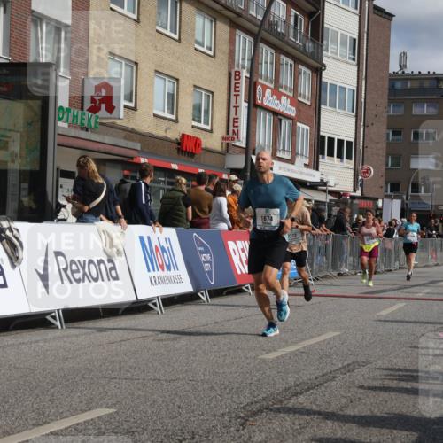 15.09.2024 - PSD Bank Halbmarathon Michael Strokosch http://msf.ph/oto/7067987 15.09.2024 12:03:55 Ziel 1674, 1741, 1756, 2136, 2363, 2372, 2720, 2880, 2943, 2945 meine-sportfotos.de