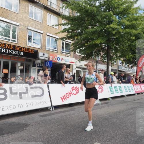 15.09.2024 - PSD Bank Halbmarathon Miley Keyser http://msf.ph/oto/7067990 15.09.2024 11:19:24 Ziel 401, 628, 630, 822, 859, 870, 887, 1070 meine-sportfotos.de