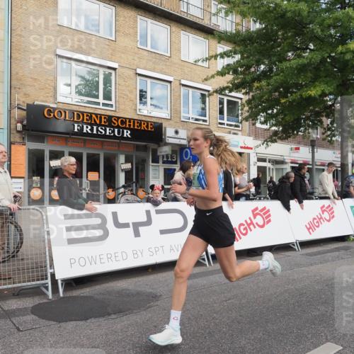 15.09.2024 - PSD Bank Halbmarathon Miley Keyser http://msf.ph/oto/7067998 15.09.2024 11:19:24 Ziel 401, 628, 630, 822, 859, 870, 887, 1070 meine-sportfotos.de