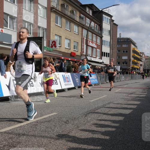 15.09.2024 - PSD Bank Halbmarathon Michael Strokosch http://msf.ph/oto/7068019 15.09.2024 12:04:01 Ziel 1674, 1741, 1756, 2136, 2363, 2372, 2720, 2880, 2943, 2945 meine-sportfotos.de