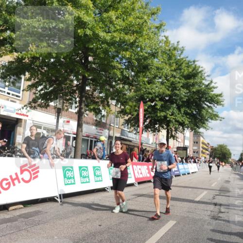 15.09.2024 - PSD Bank Halbmarathon Miley Keyser http://msf.ph/oto/7068042 15.09.2024 12:19:18 Ziel 1828, 3092, 3103, 3373, 3419, 3446, 3447 meine-sportfotos.de