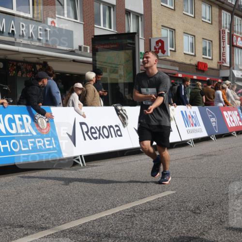 15.09.2024 - PSD Bank Halbmarathon Michael Strokosch http://msf.ph/oto/7068049 15.09.2024 12:04:04 Ziel 1674, 1741, 1756, 2136, 2372, 2720, 2880, 2945 meine-sportfotos.de