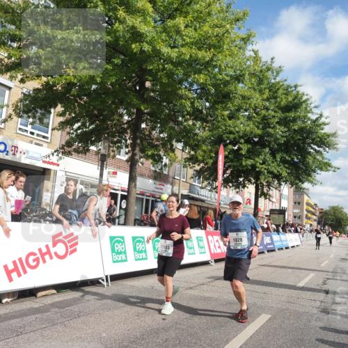 15.09.2024 - PSD Bank Halbmarathon Miley Keyser http://msf.ph/oto/7068051 15.09.2024 12:19:18 Ziel 1828, 3092, 3103, 3373, 3419, 3446, 3447 meine-sportfotos.de