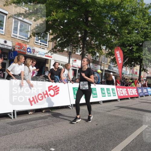 15.09.2024 - PSD Bank Halbmarathon Miley Keyser http://msf.ph/oto/7068083 15.09.2024 12:19:26 Ziel 1828, 3092, 3103, 3373 meine-sportfotos.de