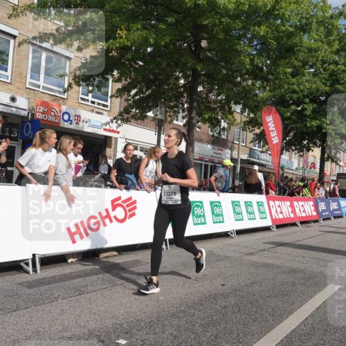 15.09.2024 - PSD Bank Halbmarathon Miley Keyser http://msf.ph/oto/7068087 15.09.2024 12:19:26 Ziel 1828, 3092, 3103, 3373 meine-sportfotos.de