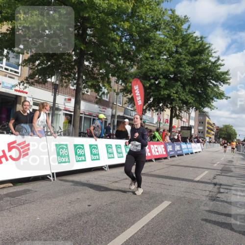 15.09.2024 - PSD Bank Halbmarathon Miley Keyser http://msf.ph/oto/7068105 15.09.2024 12:19:29 Ziel 1828, 3092, 3103, 3373 meine-sportfotos.de