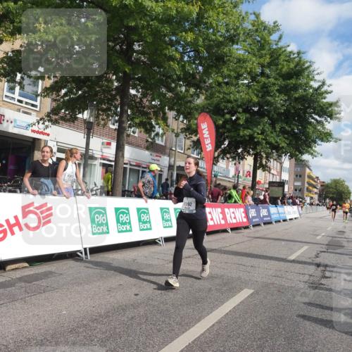 15.09.2024 - PSD Bank Halbmarathon Miley Keyser http://msf.ph/oto/7068109 15.09.2024 12:19:29 Ziel 1828, 3092, 3103, 3373 meine-sportfotos.de