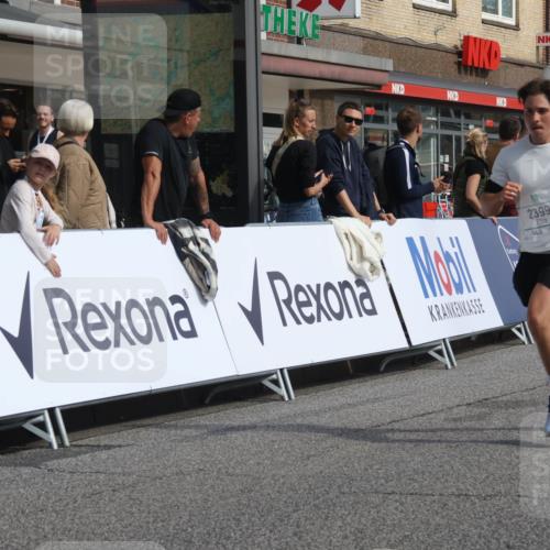 15.09.2024 - PSD Bank Halbmarathon Michael Strokosch http://msf.ph/oto/7068125 15.09.2024 12:04:22 Ziel 1938, 2399, 3027, 3194 meine-sportfotos.de