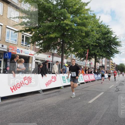 15.09.2024 - PSD Bank Halbmarathon Miley Keyser http://msf.ph/oto/7068169 15.09.2024 11:19:41 Ziel 508, 605, 608, 615, 637, 668, 820, 858, 870, 871, 2468 meine-sportfotos.de