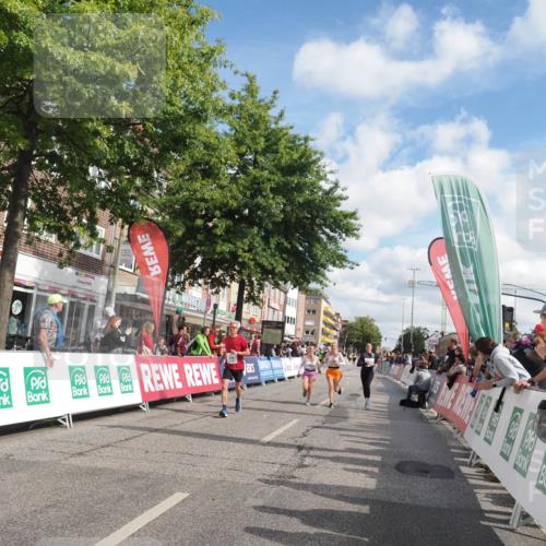 15.09.2024 - PSD Bank Halbmarathon Miley Keyser http://msf.ph/oto/7068211 15.09.2024 12:19:49 Ziel 1613, 2025, 2867, 2903, 3394, 3436 meine-sportfotos.de