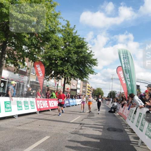 15.09.2024 - PSD Bank Halbmarathon Miley Keyser http://msf.ph/oto/7068216 15.09.2024 12:19:49 Ziel 1613, 2025, 2867, 2903, 3394, 3436 meine-sportfotos.de