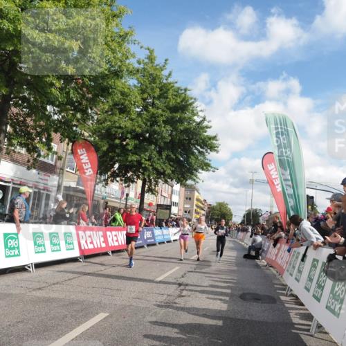 15.09.2024 - PSD Bank Halbmarathon Miley Keyser http://msf.ph/oto/7068220 15.09.2024 12:19:49 Ziel 1613, 2025, 2867, 2903, 3394, 3436 meine-sportfotos.de