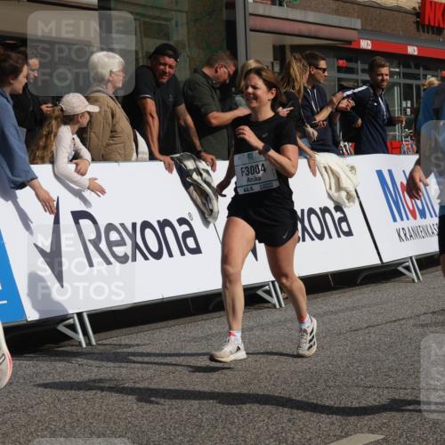 15.09.2024 - PSD Bank Halbmarathon Michael Strokosch http://msf.ph/oto/7068221 15.09.2024 12:04:38 Ziel 1938, 2134, 2708, 2871, 2960, 2965, 3004 meine-sportfotos.de
