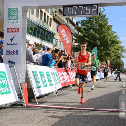 15.09.2024 - PSD Bank Halbmarathon Strokosch-Dieckow http://msf.ph/oto/7068236 15.09.2024 11:08:43 Ziel 477, 487, 493, 562, 1076 meine-sportfotos.de