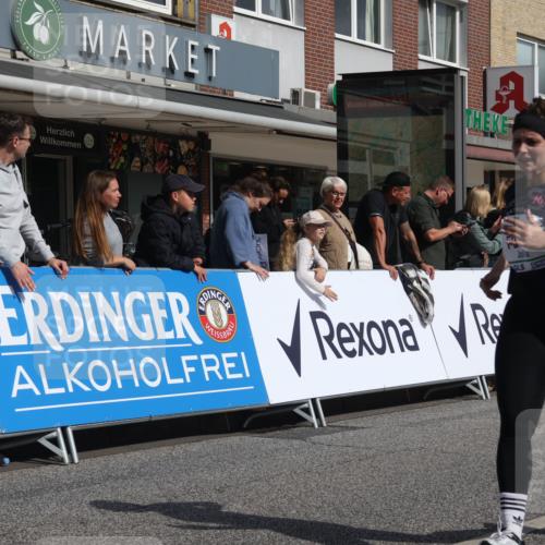 15.09.2024 - PSD Bank Halbmarathon Michael Strokosch http://msf.ph/oto/7068238 15.09.2024 12:04:40 Ziel 1938, 2134, 2708, 2871, 2960, 2965, 3004, 3133 meine-sportfotos.de