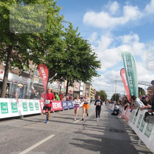 15.09.2024 - PSD Bank Halbmarathon Miley Keyser http://msf.ph/oto/7068244 15.09.2024 12:19:50 Ziel 1613, 2025, 2867, 2903, 3394, 3436 meine-sportfotos.de