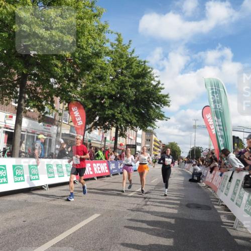 15.09.2024 - PSD Bank Halbmarathon Miley Keyser http://msf.ph/oto/7068252 15.09.2024 12:19:50 Ziel 1613, 2025, 2867, 2903, 3394, 3436 meine-sportfotos.de