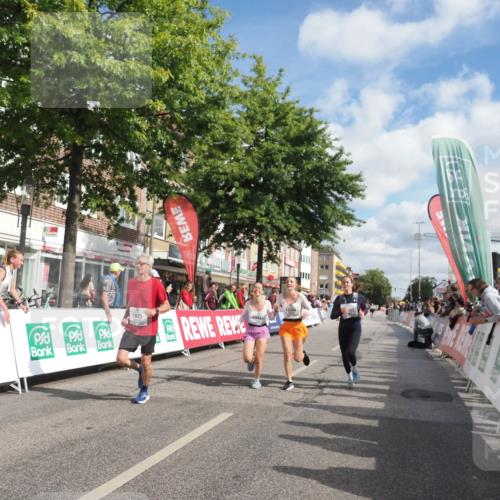 15.09.2024 - PSD Bank Halbmarathon Miley Keyser http://msf.ph/oto/7068270 15.09.2024 12:19:50 Ziel 1613, 2025, 2867, 2903, 3394, 3436 meine-sportfotos.de