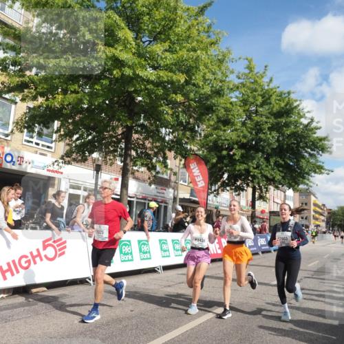 15.09.2024 - PSD Bank Halbmarathon Miley Keyser http://msf.ph/oto/7068292 15.09.2024 12:19:51 Ziel 1613, 2025, 2867, 2903, 3394, 3436, 3440 meine-sportfotos.de