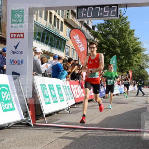 15.09.2024 - PSD Bank Halbmarathon Strokosch-Dieckow http://msf.ph/oto/7068294 15.09.2024 11:08:43 Ziel 477, 487, 493, 562, 1076 meine-sportfotos.de