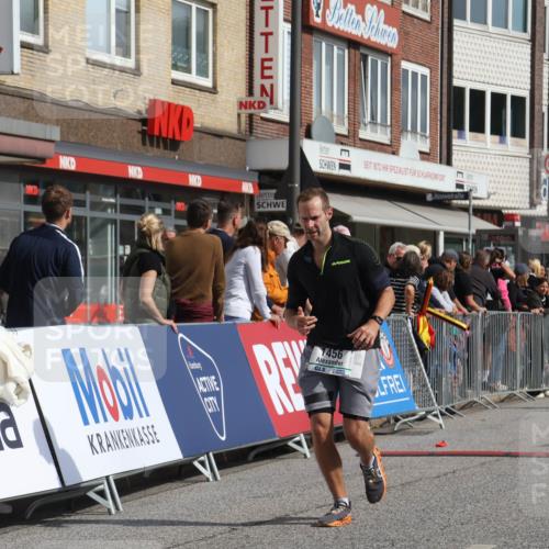 15.09.2024 - PSD Bank Halbmarathon Michael Strokosch http://msf.ph/oto/7068306 15.09.2024 12:04:57 Ziel 1456, 2346, 2562, 2726, 2881, 2901, 3054, 3122, 3133 meine-sportfotos.de