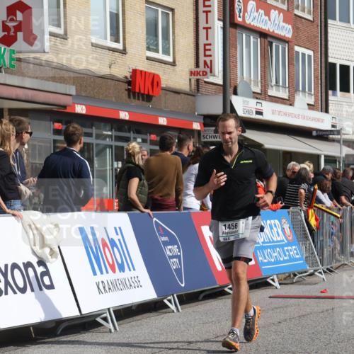 15.09.2024 - PSD Bank Halbmarathon Michael Strokosch http://msf.ph/oto/7068308 15.09.2024 12:04:57 Ziel 1456, 2346, 2562, 2726, 2881, 2901, 3054, 3122, 3133 meine-sportfotos.de