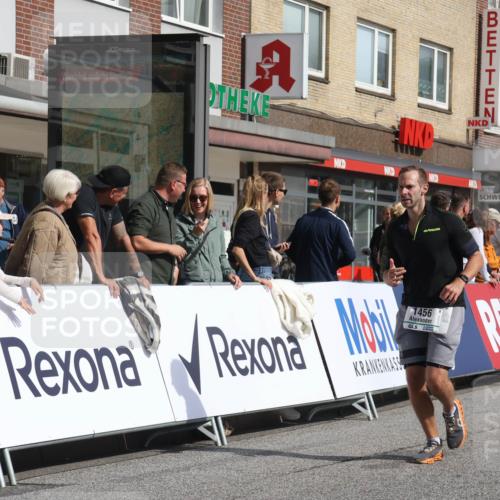 15.09.2024 - PSD Bank Halbmarathon Michael Strokosch http://msf.ph/oto/7068313 15.09.2024 12:04:57 Ziel 1456, 2346, 2562, 2726, 2881, 2901, 3054, 3122, 3133 meine-sportfotos.de