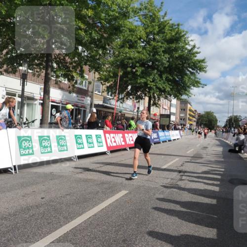 15.09.2024 - PSD Bank Halbmarathon Miley Keyser http://msf.ph/oto/7068342 15.09.2024 12:20:02 Ziel 2025, 2295, 2903, 3085, 3394, 3436, 3440 meine-sportfotos.de
