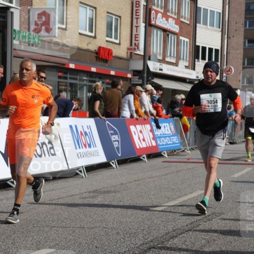 15.09.2024 - PSD Bank Halbmarathon Michael Strokosch http://msf.ph/oto/7068343 15.09.2024 12:05:03 Ziel 1456, 2164, 2191, 2562, 2726, 2881, 3054, 3122 meine-sportfotos.de
