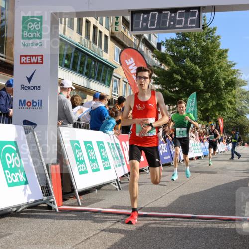 15.09.2024 - PSD Bank Halbmarathon Strokosch-Dieckow http://msf.ph/oto/7068348 15.09.2024 11:08:43 Ziel 477, 487, 493, 562, 1076 meine-sportfotos.de