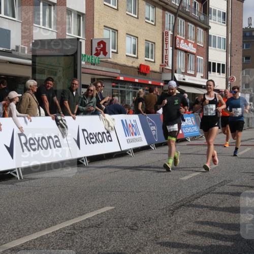 15.09.2024 - PSD Bank Halbmarathon Michael Strokosch http://msf.ph/oto/7068361 15.09.2024 12:05:06 Ziel 1456, 1656, 2164, 2191, 2304, 2562, 2726, 2786, 3054 meine-sportfotos.de